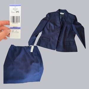 Evan Picone Navy Blazer & Skirt Set